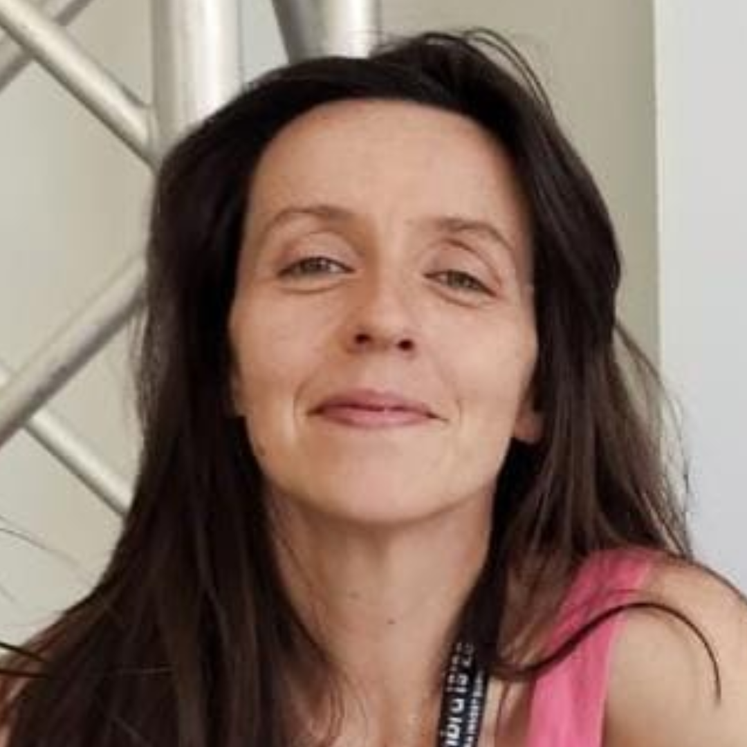 Ana Manuel